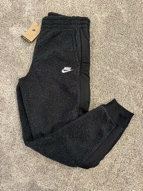 Nike Black Sherpa-Lined Jogger Pants for Kids
